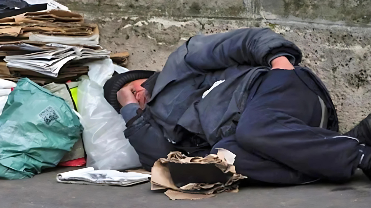 Polémico operativo de orden y limpieza en Ciudad con gente en situación de calle