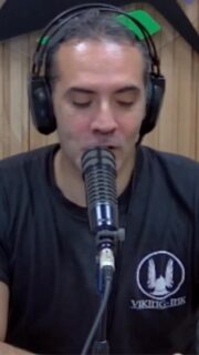 🎶 @cucuzatango, cantor compositor y letrista, pasó por Salí de ahí👈🏻

🗣️ En conmemoración al Día del tango, conversamos con uno de los referentes de este género recorriendo sus comienzos y anécdotas. 

🔴 Reviví la entrevista completa en nuestro YouTube.