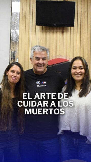 🗣️"Tengo las manos de Perón"

🚨En #TurnoMañana tuvimos una insólita clase de tanatopraxia 💀

📍El tanatólogo @tanatopraxiadanielcarunchio habló de su profesión y de los secretos de las manos del ex presidente 😱

♥️Nos acompañaron también @dralauragrance y  @ludmilafgallo para contarnos sus cuidados hacia los que parten desde otras profesiones

🔴 Encontrá la entrevista completa en Youtube en ¡¡No te la pierdas!!
 
#tanatopraxia #peron #manos