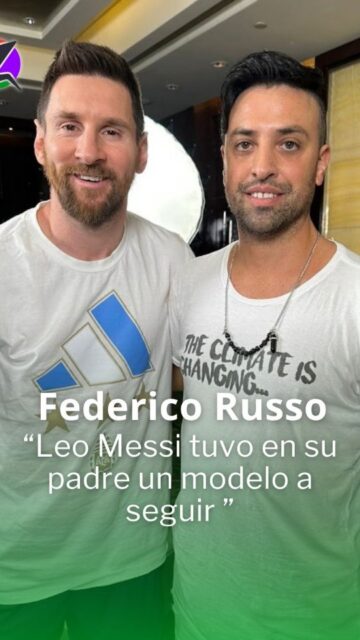 “LEO MESSI TUVO EN SU PADRE UN MODELO A SEGUIR” |Federico Russo 

En Salí de Ahí hablamos con Federico Russo, conductor y productor de “Mundo Leo”, acerca de cómo fue el desarrollo de ese programa en cual Jorge Messi colaboró a través de las distintas entrevistas que se realizaban por el astro del fútbol mundial.

🎧 Escuchá Salí de ahí 📻 de 🗓 lunes a viernes de 1️⃣4️⃣ a 1️⃣7️⃣ hs

📲 WhatsApp ➡️ 1️⃣1️⃣ 4️⃣0️⃣9️⃣4️⃣ 7️⃣1️⃣0️⃣0️⃣

💻 https://frecuenciazero.ar/