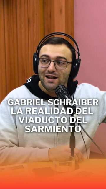 🗣️ "Milei le dijo que no a Jorge Macri por el viaducto del Sarmiento"

🚨@gabriel.schraiber pasó por #CódigoDeBarras

📍 El politólogo y especialista en transporte, urbanismo y desarrollo, nos contó sobre la situación del transporte en la Ciudad de Buenos Aires.

🔴 Encontrá la entrevista completa en Youtube ¡No te la pierdas!

#transporte #trenesargentinos #sistemaferroviarioargentina #gabrielschraiber