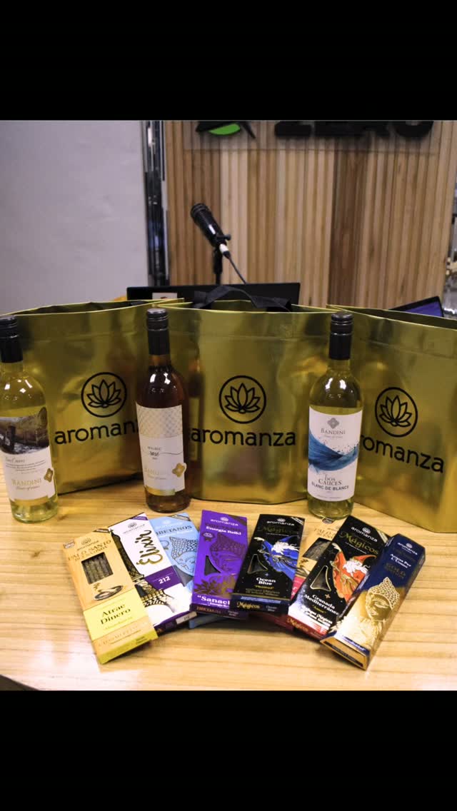 🥳El lunes 21 de septiembre cumplimos 25 años y para celebrar a lo grande sorteamos 3 Kits Relax para agradecerles por escucharnos en esta trayectoria

💆🏼‍♀️El Kit Relax contiene diversos sahumerios, cortesía de @plazerez y un vino de la @fincabandini, ideales para disfrutar en estos días primaverales

🔴 Los ganadores se anunciarán durante la programación de Frecuencia Zero el lunes 21/09

👏 Para participar seguí los siguientes pasos:

👍 Dale like a este posteo

➡️ Seguí a @frecuenciazerofm

📲 Comentá la palabra FRECUENCIA para participar!

⚠️Los premios se retiran por nuestro estudio en #mataderos 

#sorteo #25años #festejo