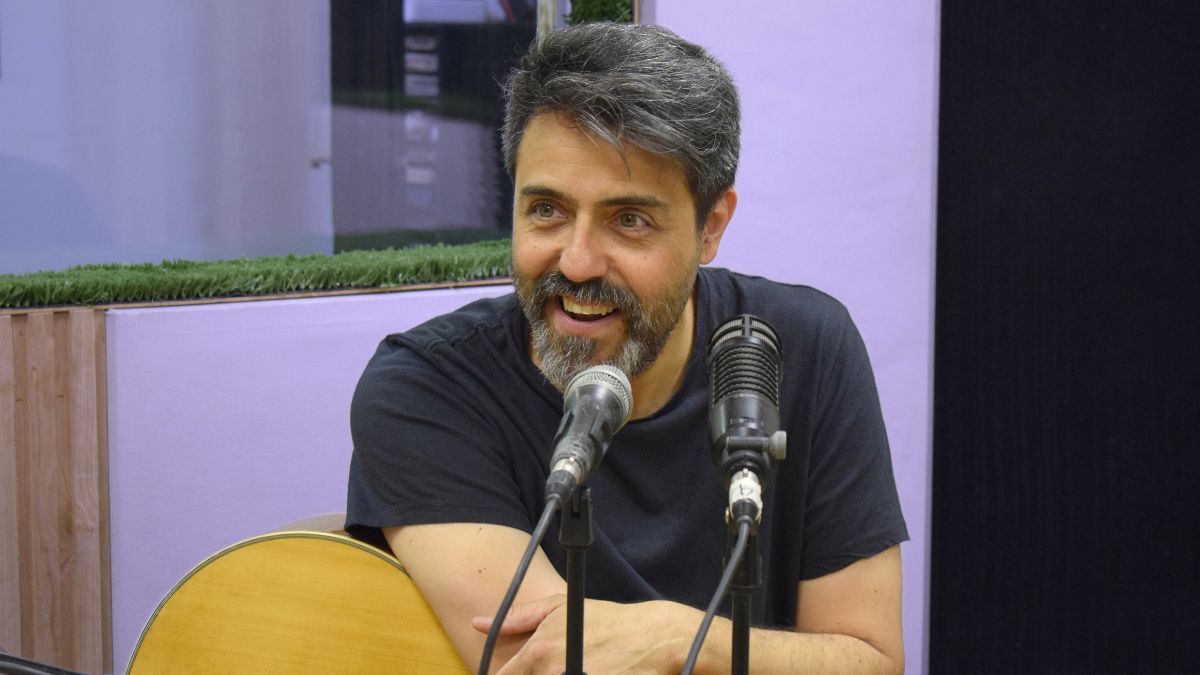 Conocimos la versatilidad musical de Ale Chiminella