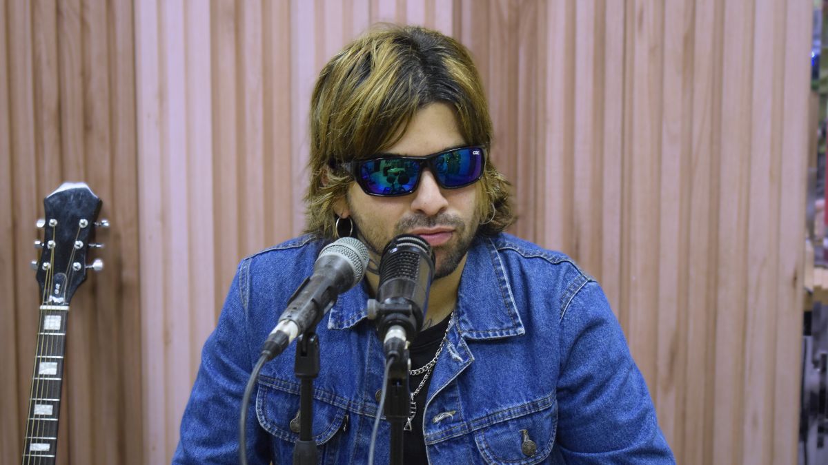 La banda Origen presentó su nuevo disco "Entre tanta oscuridad" con un acústico en vivo