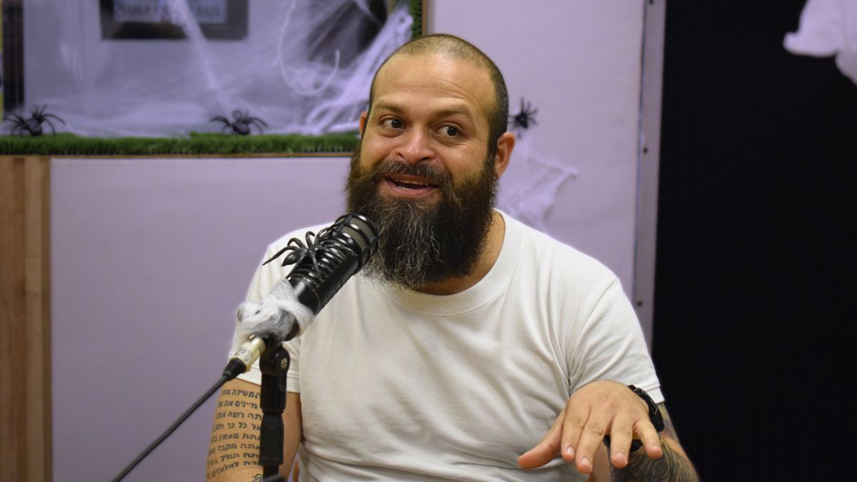 El comediante José La Paz presentó su show "Ven y te cuento"