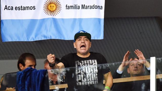 "Maradona nos dejó los huevos para defender la camiseta"