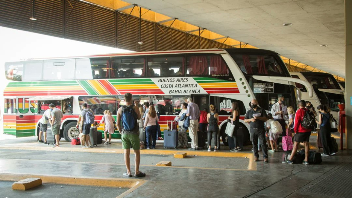 El gobierno desreguló el transporte de media y larga distancia