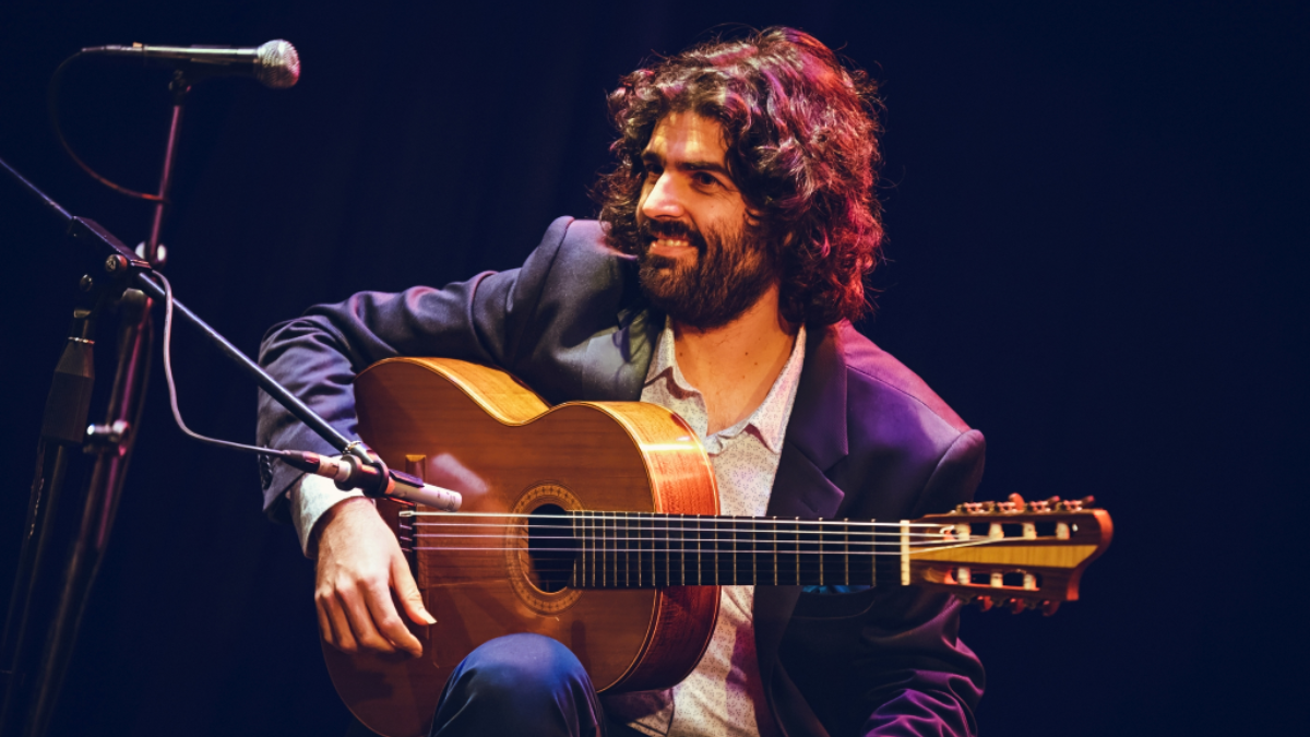 Yael Szmulewicz y “El sonido de antes”: la guitarra que cantaba con Gardel